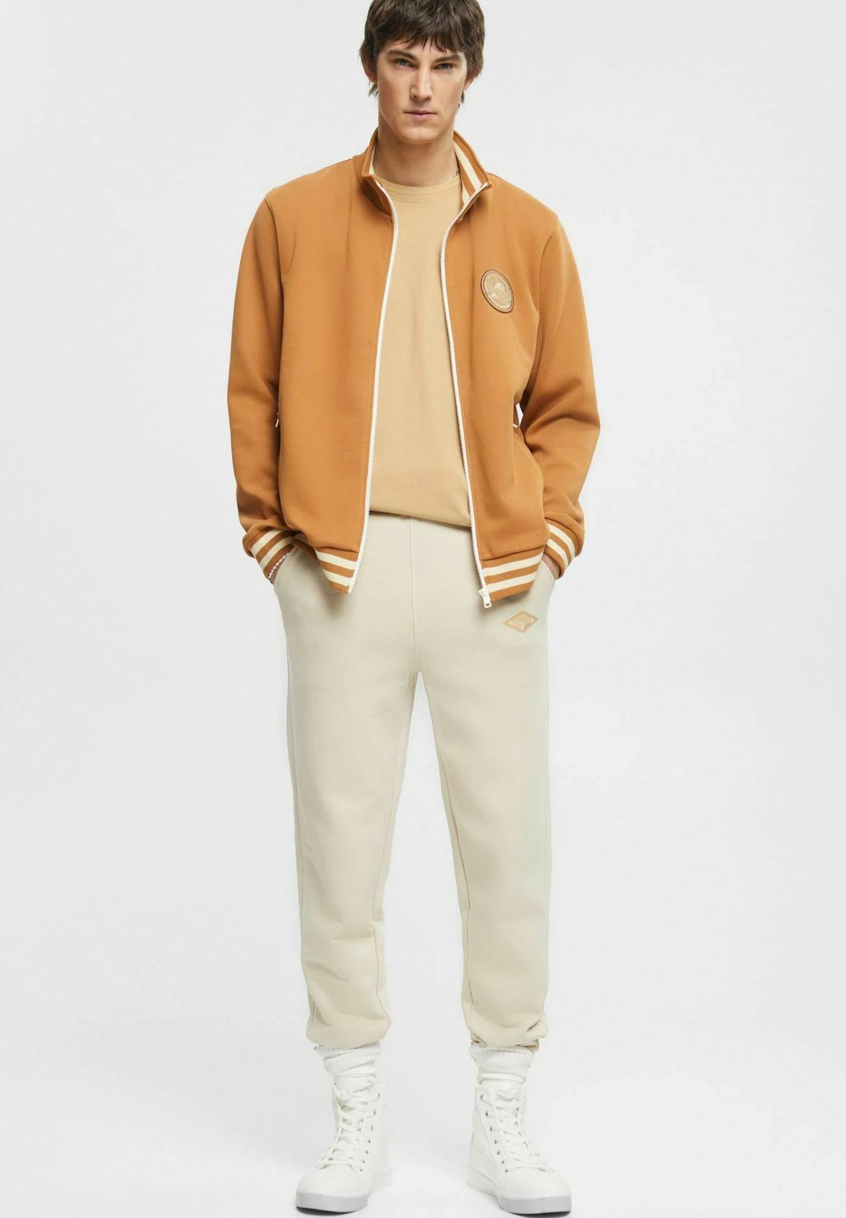 ESPRIT Trainingsvest - Caramel 2 ESPRIT Trainingsvest - Caramel - Afbeelding 2