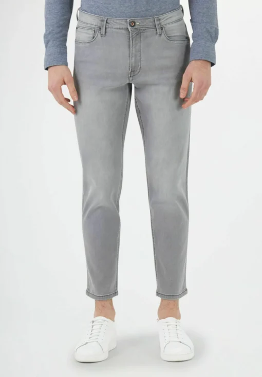 Relaxed Fit Jeans - Grigio Chiaro -Selected Homme Shop 05c5f60496de4e05a00f415670636dd0 scaled