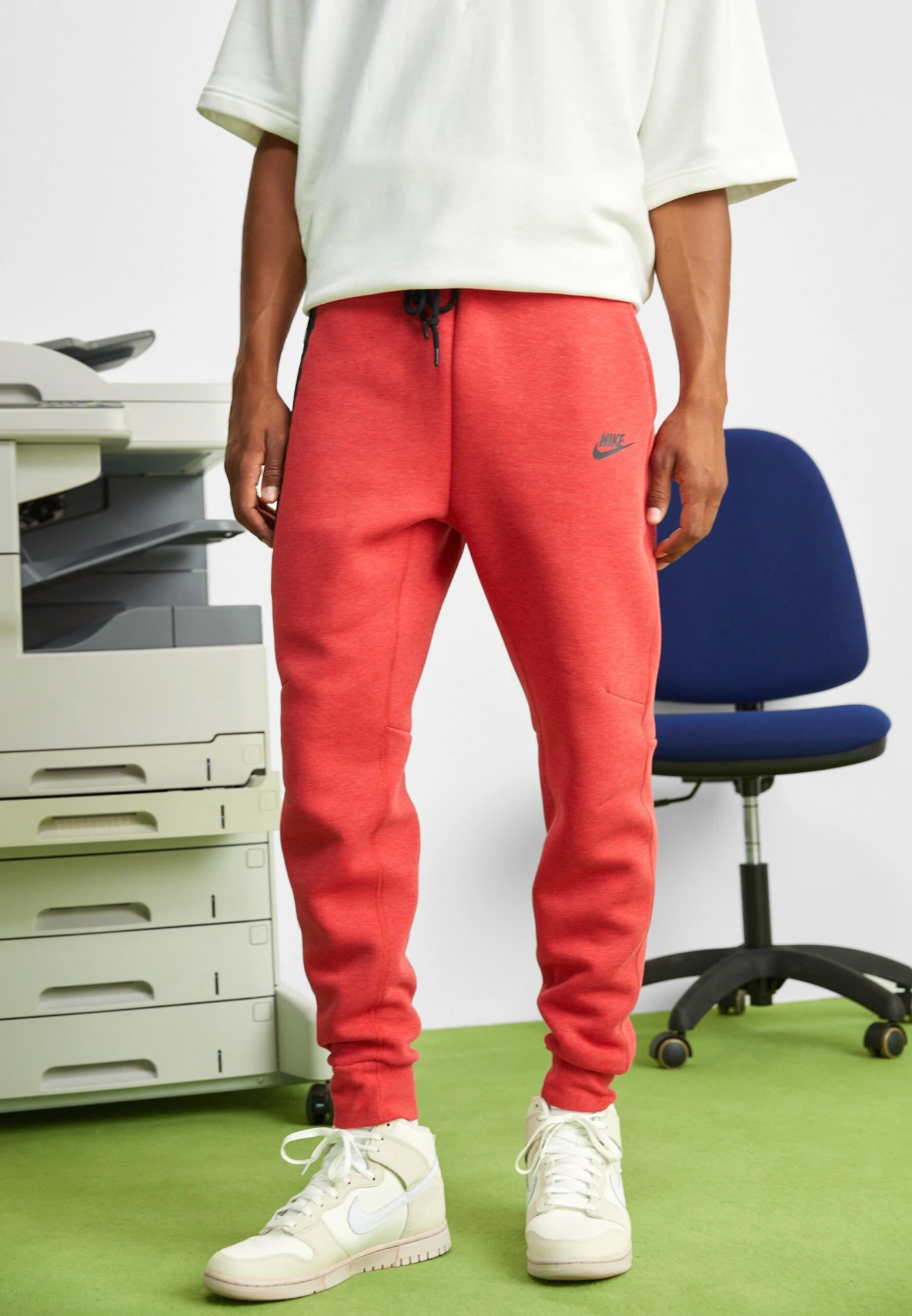 Nike Sportswear Trainingsbroek - Red/Black 1 Nike Sportswear Trainingsbroek - Red/Black