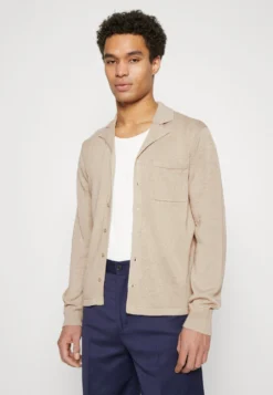 Filippa K Vest - Dusty Beige -Selected Homme Shop 108896bd01b94699a318dd160aaae97d scaled