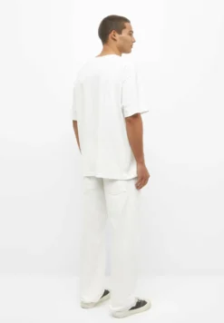 PULL & BEAR Wide Leg- Relaxed Fit Jeans - White 8 PULL & BEAR Wide Leg- Relaxed Fit Jeans - White -Selected Homme Shop 15c46eb668ac46b78951917ebad8396d scaled
