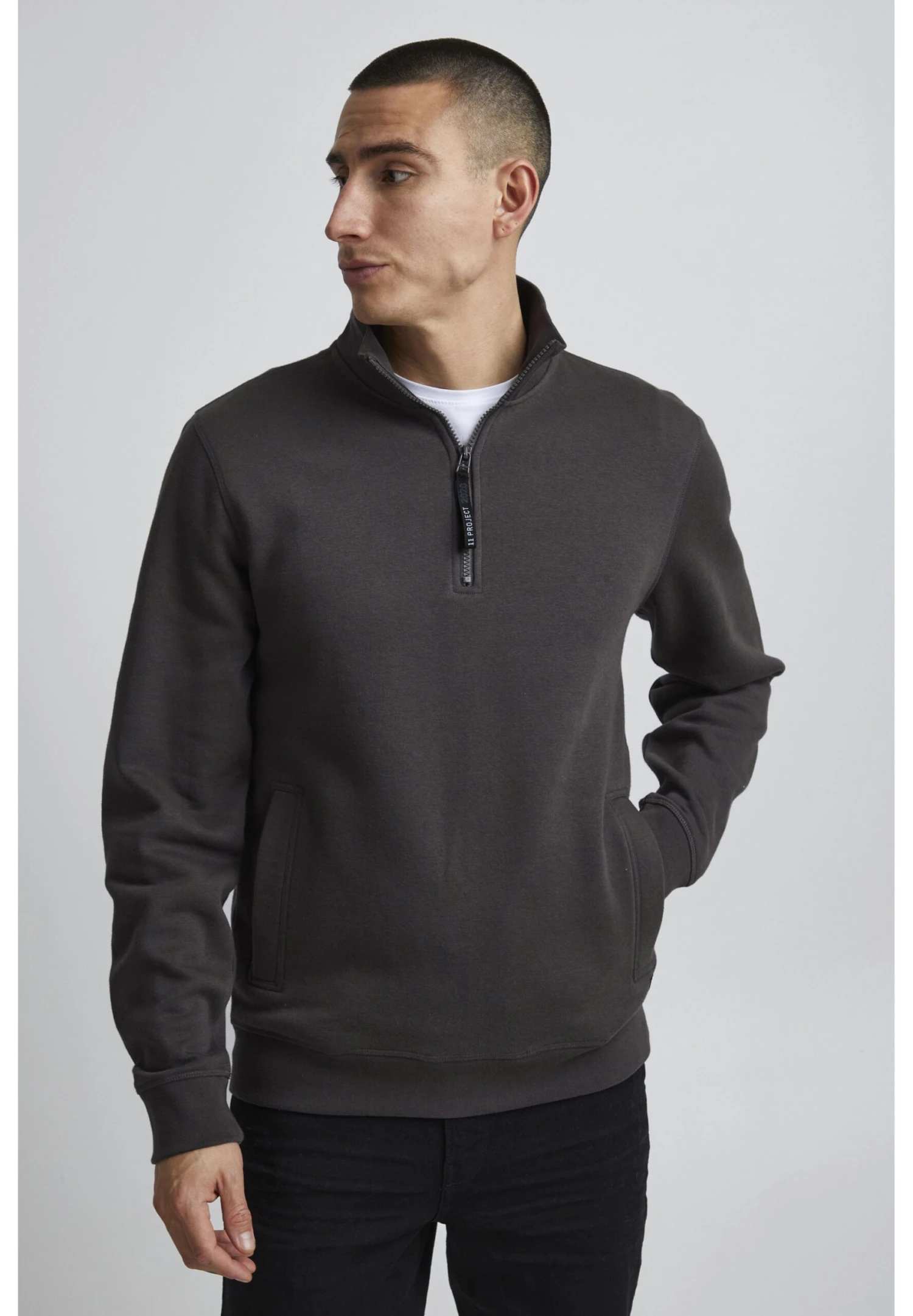 Prsibe - Trui - Forged Iron 1 Prsibe - Trui - Forged Iron