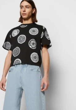 HUF Cromer Signature Pant - Relaxed Fit Jeans - Light Blue 12 HUF Cromer Signature Pant - Relaxed Fit Jeans - Light Blue -Selected Homme Shop 2c4a85778e13413d9dc75162aa3f0e1f scaled