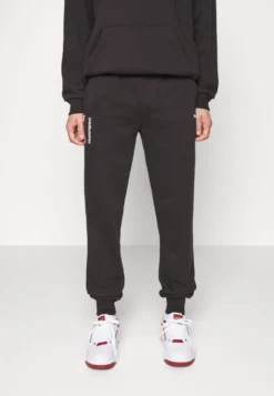 Puma Bmw Mms - Trainingsbroek - Black -Selected Homme Shop 2fb2667a9bab40378cc5371e26c2d449 scaled