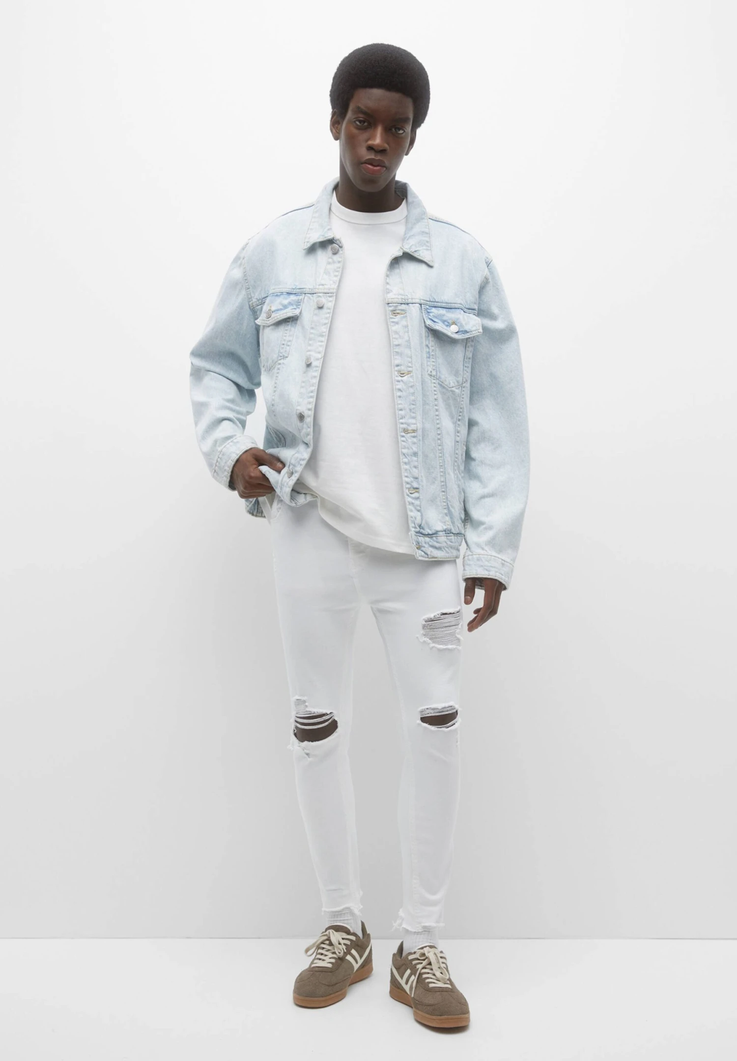PULL & BEAR Ripped Carrot- Jeans Tapered Fit - White 2 PULL & BEAR Ripped Carrot- Jeans Tapered Fit - White - Afbeelding 2