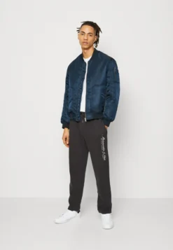 Voorkant -Selected Homme Shop 325458140ee24139a61dfd0becae1ad4 scaled