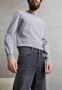 Bill - Straight Leg Jeans - Black Vintage -Selected Homme Shop 330378bfba734a9ca8c8bde7be8ce250 scaled