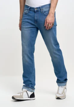 BIG STAR Terry - Straight Leg Jeans - Hellblau -Selected Homme Shop 36d7d70a72c742c8b1b0080a66e11674 scaled