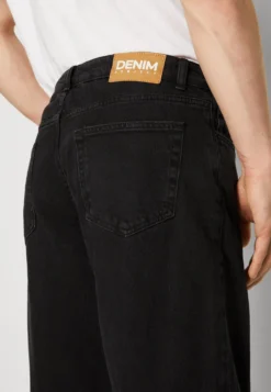 Denim Project Chicago- Jeans Tapered Fit - Jaffa Black Washed -Selected Homme Shop 49e9ea1f02bc4fec9a946dbd3e526834 scaled