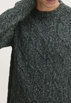CASUAL FRIDAY Karl 0044 Crew Neck- Trui - Deep Forest Melange 11 CASUAL FRIDAY Karl 0044 Crew Neck- Trui - Deep Forest Melange -Selected Homme Shop 4e63b78e10fd472ea1ca63a8ba75c172 scaled