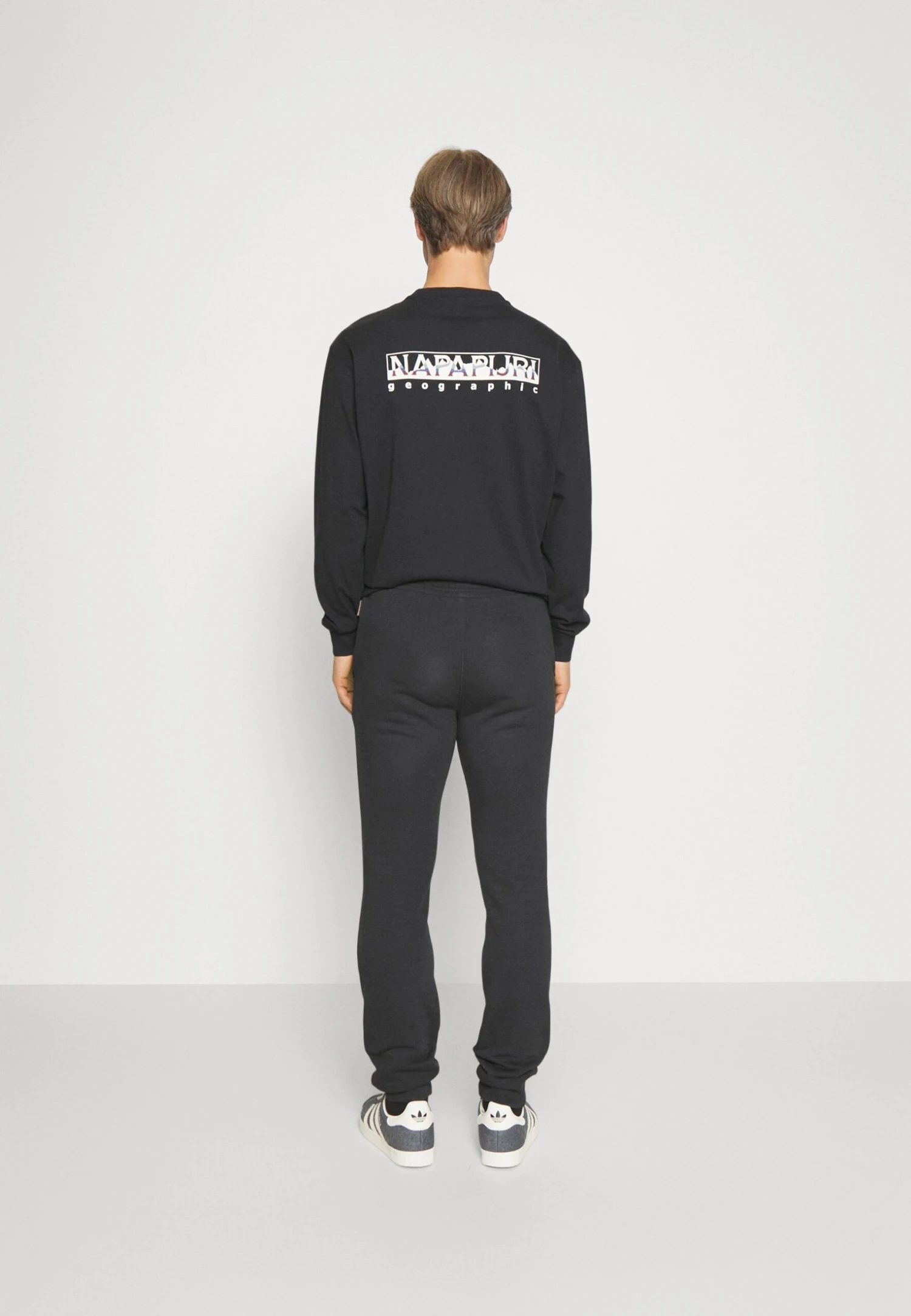 Napapijri Ice- Trainingsbroek - Black 3 Napapijri Ice- Trainingsbroek - Black - Afbeelding 3