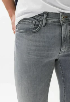 BRAX Style Chris - Slim Fit Jeans - Light Grey Used -Selected Homme Shop 512a0877684a4edea8b6d58efc37840e