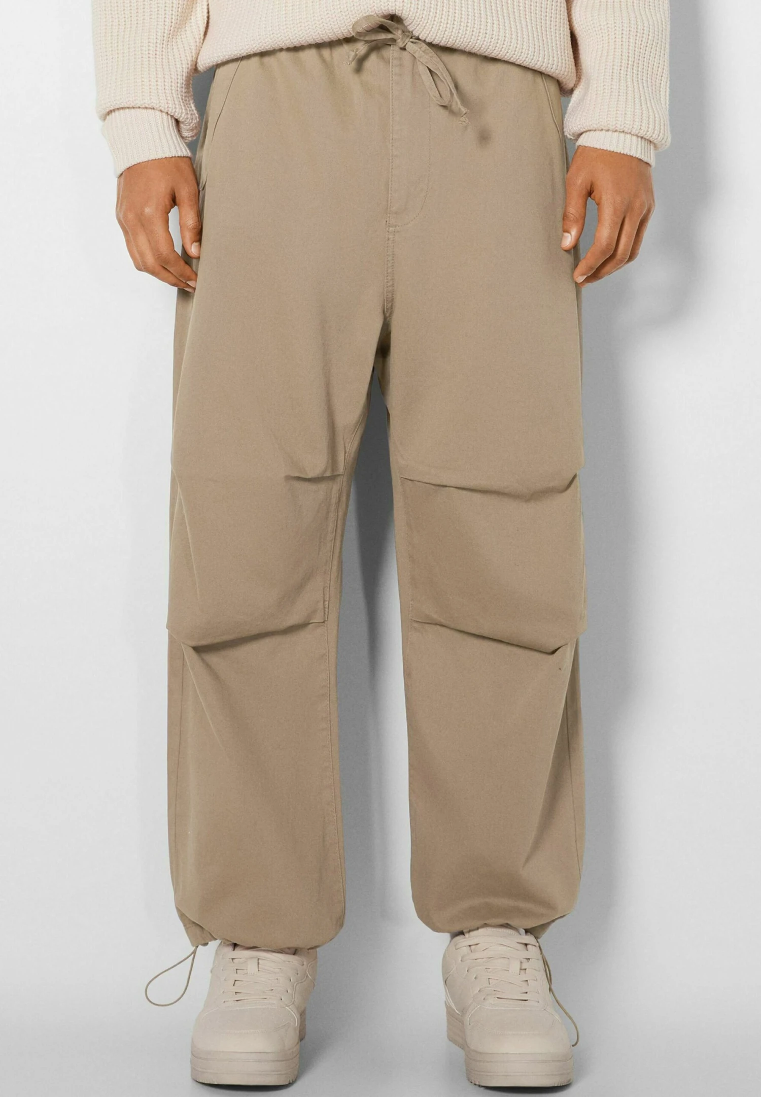 BERSHKA Parachute - Trainingsbroek - Camel 1 BERSHKA Parachute - Trainingsbroek - Camel