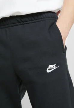Nike Sportswear Club - Trainingsbroek - Black 9 Nike Sportswear Club - Trainingsbroek - Black -Selected Homme Shop 66dd9be1b0524208b7649e3cecfdf429 scaled