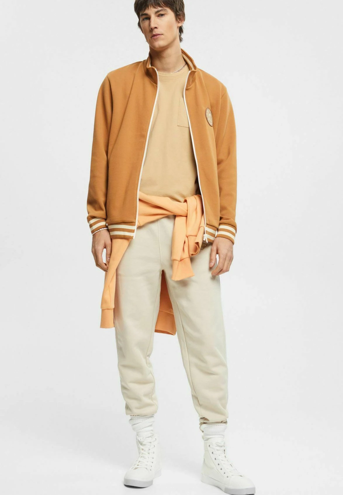 ESPRIT Trainingsvest - Caramel 6 ESPRIT Trainingsvest - Caramel - Afbeelding 6