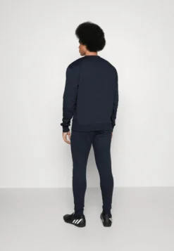 Logo Pants - Trainingsbroek - Navy/Light Blue 8 Logo Pants - Trainingsbroek - Navy/Light Blue -Selected Homme Shop 7ed14fddf5844220995266a2bdacceb3 scaled