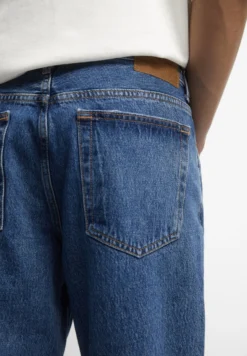 PULL & BEAR Coloured Standard - Slim Fit Jeans - Blue Denim 10 PULL & BEAR Coloured Standard - Slim Fit Jeans - Blue Denim -Selected Homme Shop 7f9231483b4a4f4db9955feba1004385 scaled