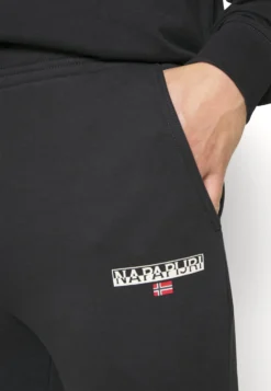 Napapijri Ice- Trainingsbroek - Black 9 Napapijri Ice- Trainingsbroek - Black -Selected Homme Shop 8181f9a757f24c7ba3c339144e23e47c scaled