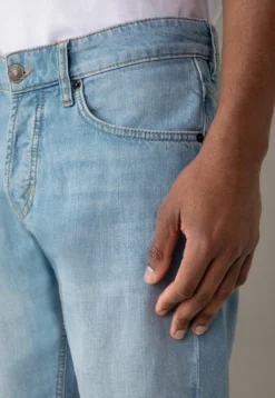 Strellson Roby - Jeansshort - Medium Blau 10 Strellson Roby - Jeansshort - Medium Blau -Selected Homme Shop 822d862ffc56468392d0426622a1d585