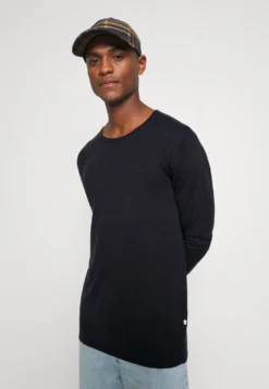 Selected Homme Rome LsCrew Neck B Noos - Trui - Dark Sapphire 11 Selected Homme Rome LsCrew Neck B Noos - Trui - Dark Sapphire -Selected Homme Shop 894dcd79a248458d93626d7ccf6841bc scaled