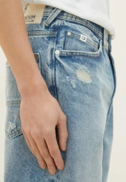 TOM TAILOR Denim Jeansshort - Destroyed Light Stone Blue Den 15 TOM TAILOR Denim Jeansshort - Destroyed Light Stone Blue Den -Selected Homme Shop 93a7a4ccb50a41ff8410feeb01c0d4b3