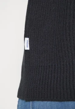 Jack & Jones Jorrib V Neck Vest - Trui - Total Eclipse -Selected Homme Shop 95175de75d174cac9942f461094615c4 scaled