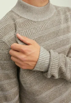 JACK&JONES Premium Mock Neck - Trui - Crockery 10 JACK&JONES Premium Mock Neck - Trui - Crockery -Selected Homme Shop 98be2f2f89fa402b99b64a61e645fe15