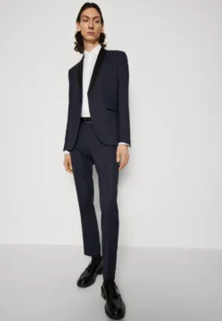 The Fashion Tux Shawl Collar - Kostuum - Navy 14 The Fashion Tux Shawl Collar - Kostuum - Navy -Selected Homme Shop abe407e30c854b7f929a05b3dd3a7ed5 scaled