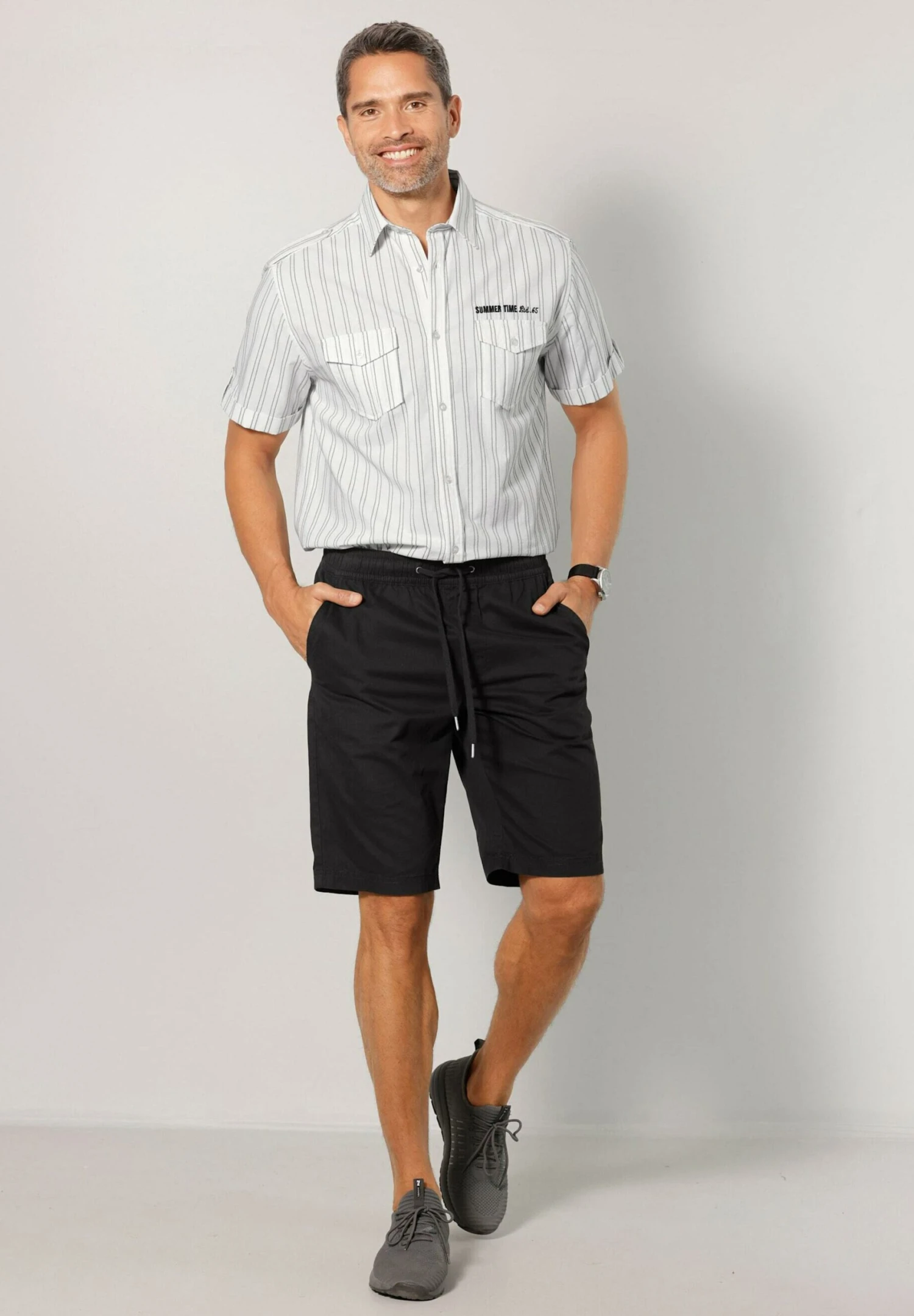 Schlupfbermuda - Trainingsbroek - Schwarz 2 Schlupfbermuda - Trainingsbroek - Schwarz - Afbeelding 2