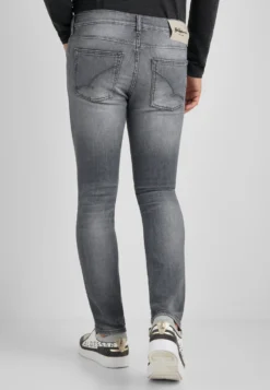 Baldessarini Tribute To Nature John- Slim Fit Jeans - Grau Used 8 Baldessarini Tribute To Nature John- Slim Fit Jeans - Grau Used -Selected Homme Shop b9767733c06e40b888ae851ff76b3995 scaled