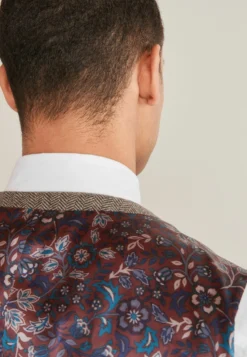 Next Nova Fides Herringbone - Gilet - Taupe Brown -Selected Homme Shop cfe4011dfc9c494c988405411c448546 scaled