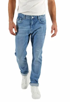 Mit Leichtem Used Look - Straight Leg Jeans - Blau 7 Mit Leichtem Used Look - Straight Leg Jeans - Blau -Selected Homme Shop d43393b2df1242d8ba56b2217dab7e1b