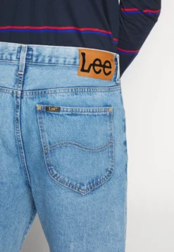 Lee Grazer - Relaxed Fit Jeans - Light-Blue Denim -Selected Homme Shop ede378ca7f4b4c8b8d33f67acf7598d3 scaled